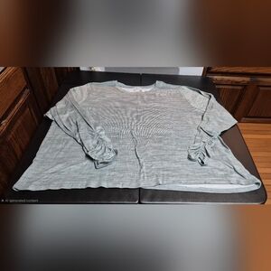 Ladies size 4X gray Muk Luks sweatshirt